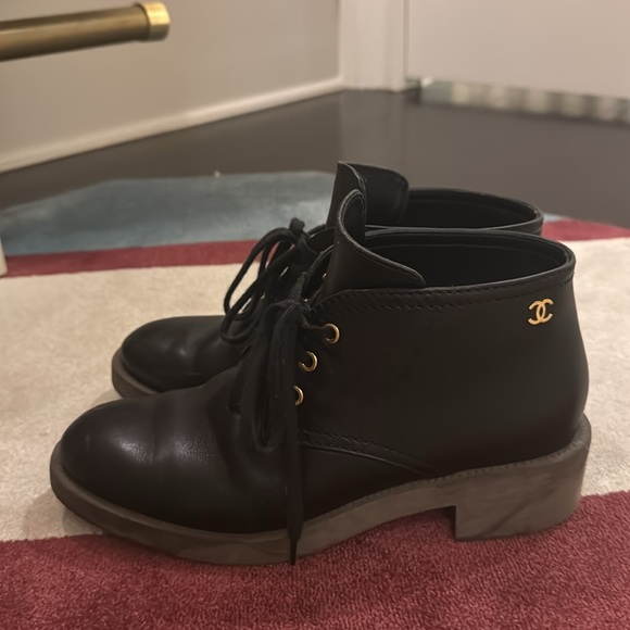 chanel boots - Picture 2 of 8